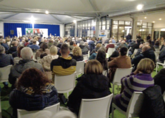 FOTO / Oltre 400 persone a Roseto sostengono Giovanni Cavallari